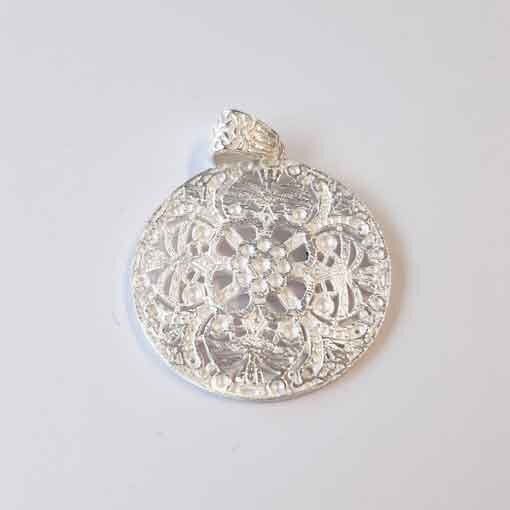 Pendant