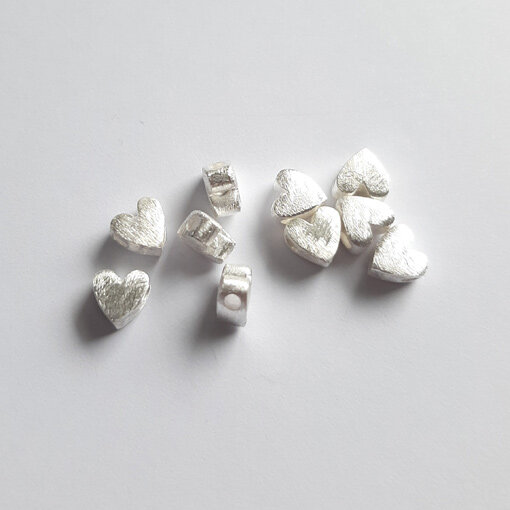 Herz 5mm / 10 Stück / silber matt