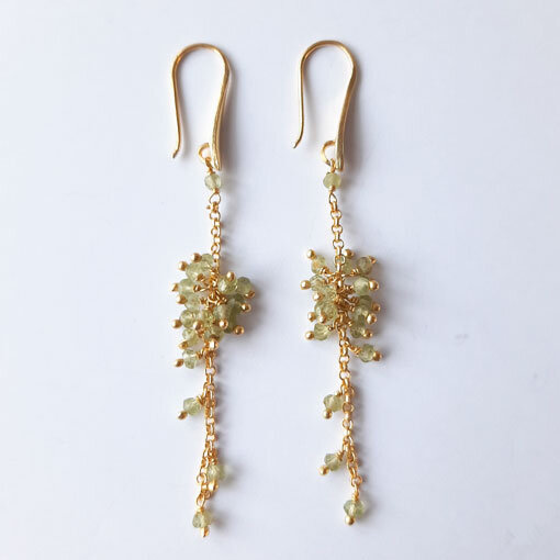 Semi Precious Stone Earrings Peridote / 1 pair / gold
