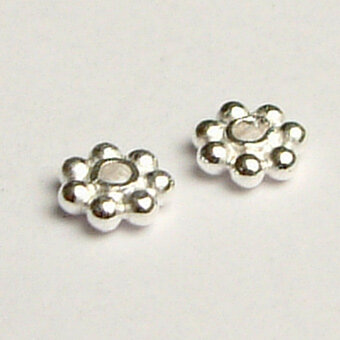 Blümchen, hell 3mm / 5g / ca. 85 Stück / silber