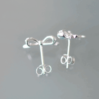 Ohrstecker Schleife