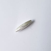 Olive 18 x 4mm / 10g / ca. 11 Stück / silber